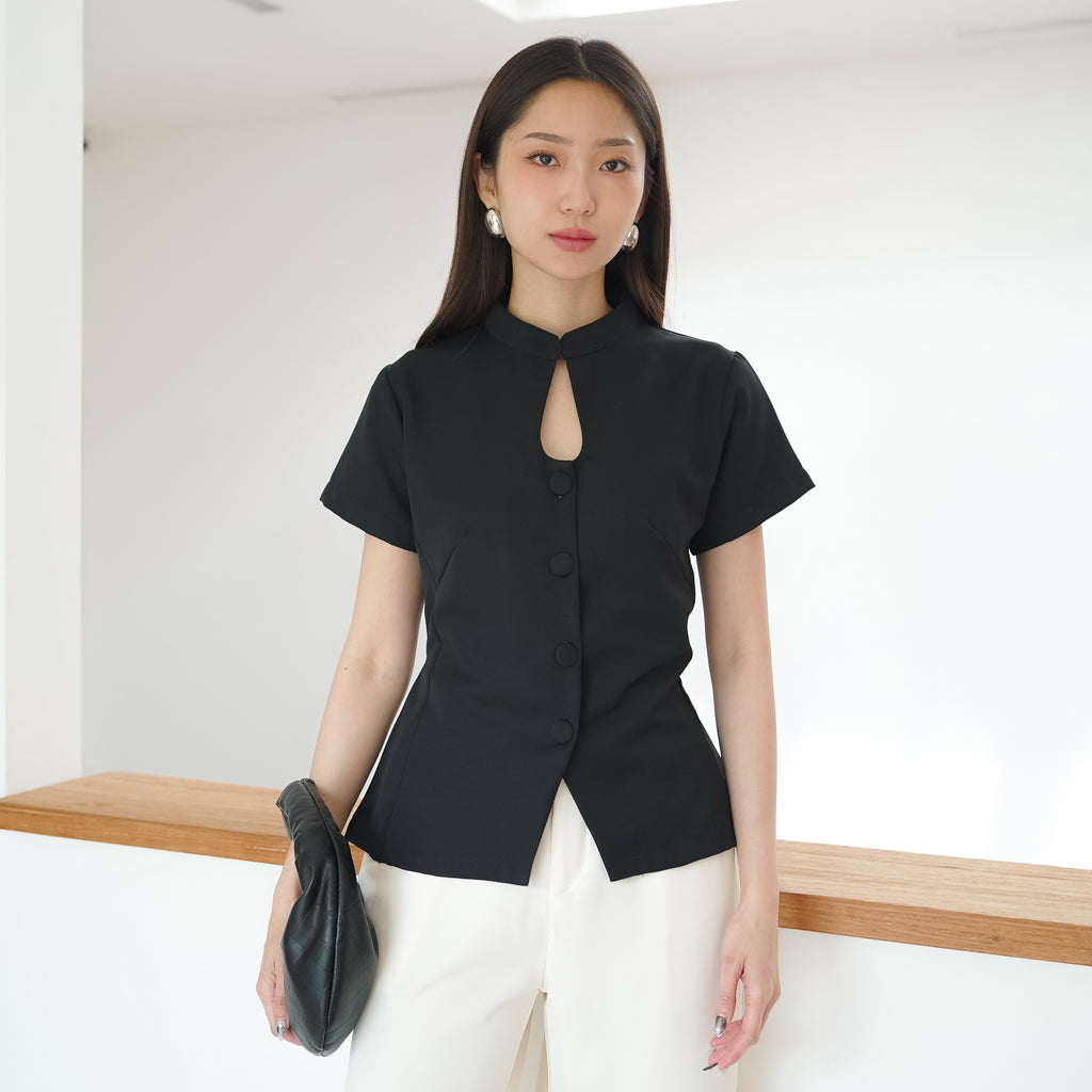 Sylvara Chinos Top