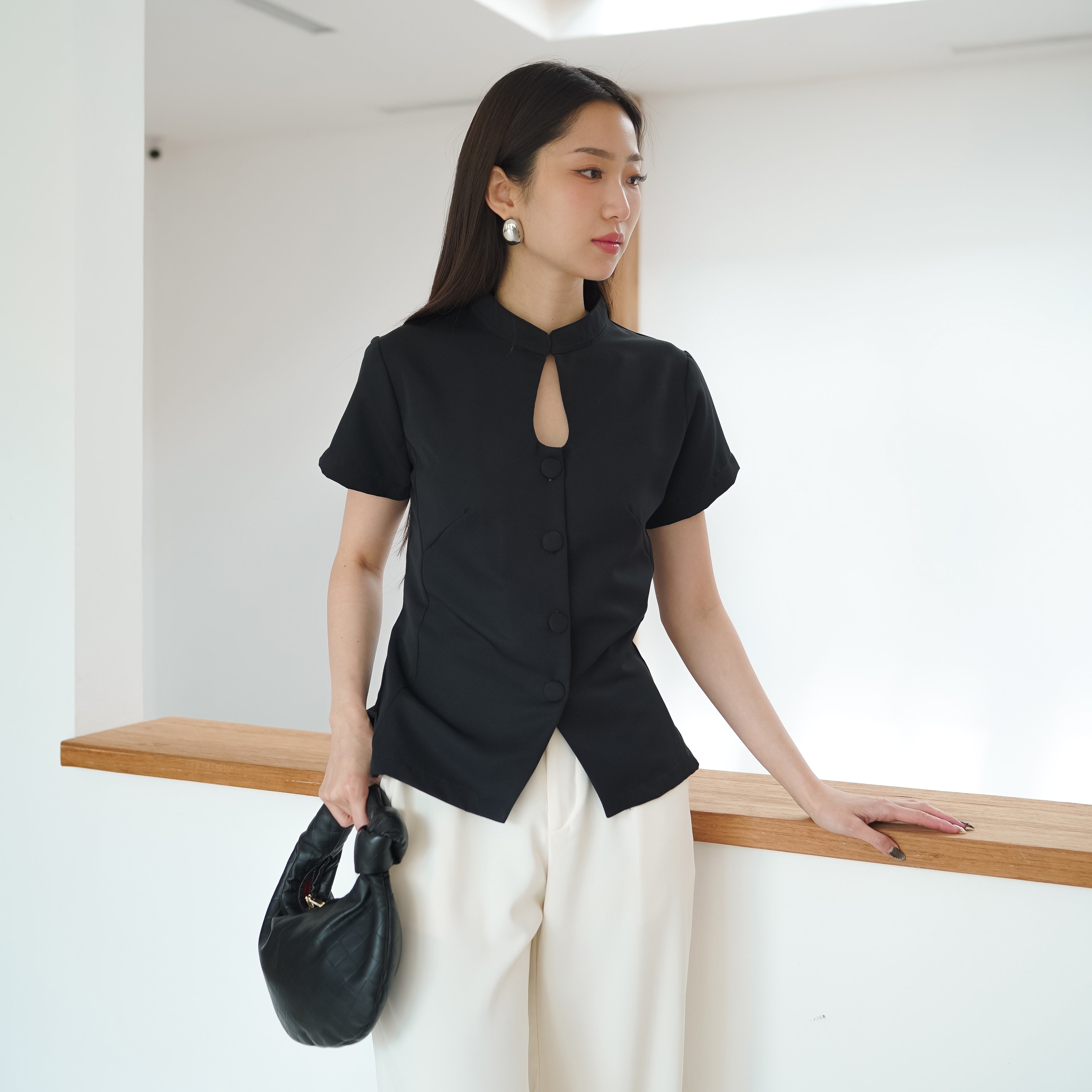 Sylvara Chinos Top