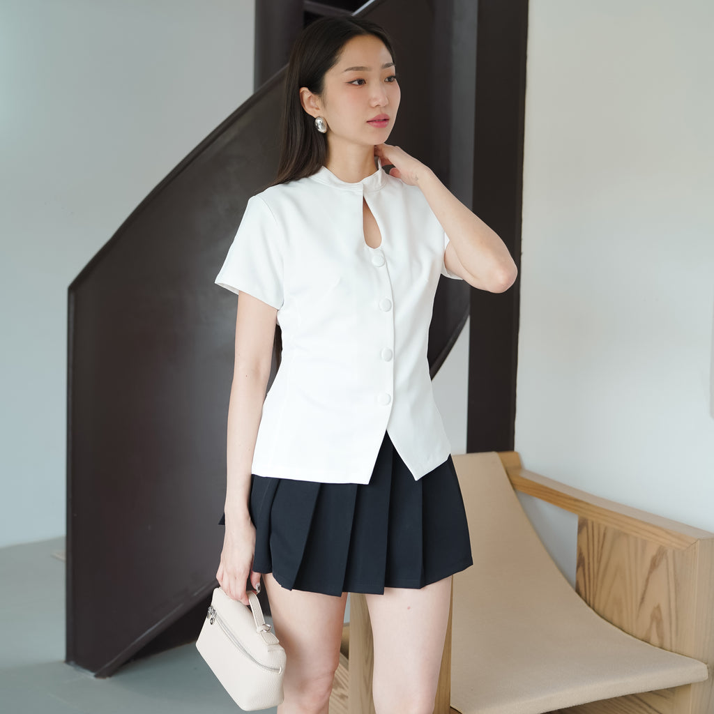 Sylvara Chinos Top