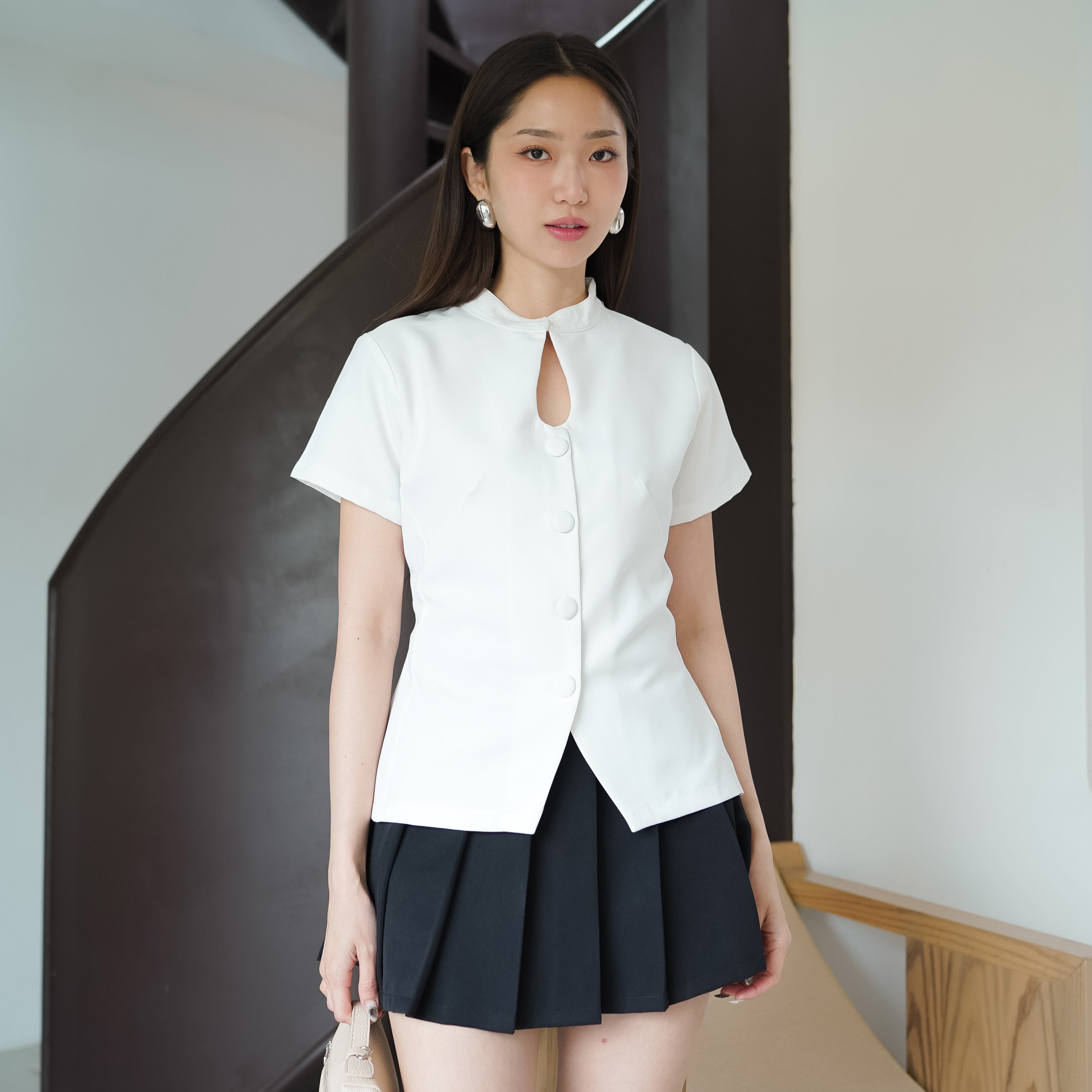 Sylvara Chinos Top