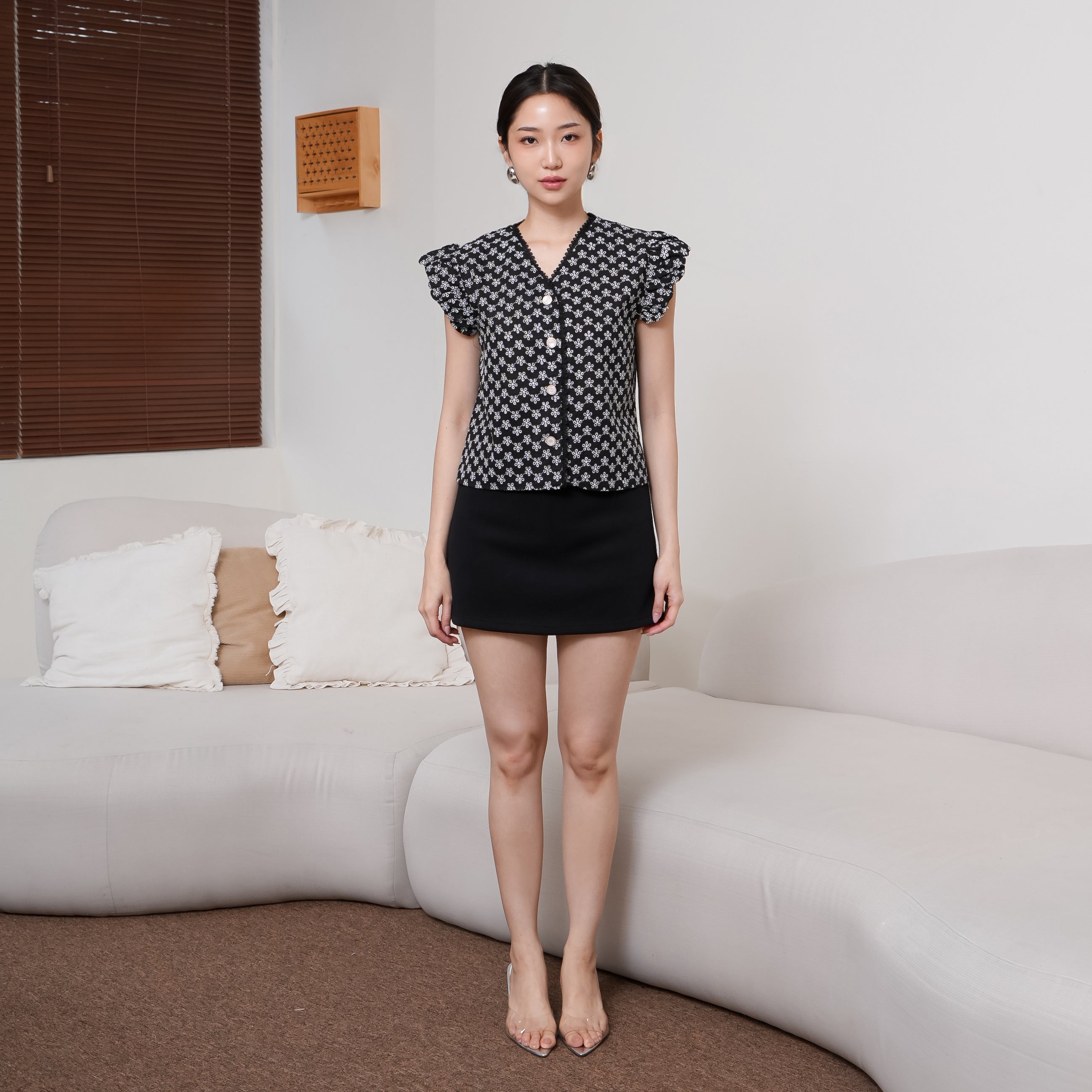 Maëra Embroidered Puff Sleeve Blouse