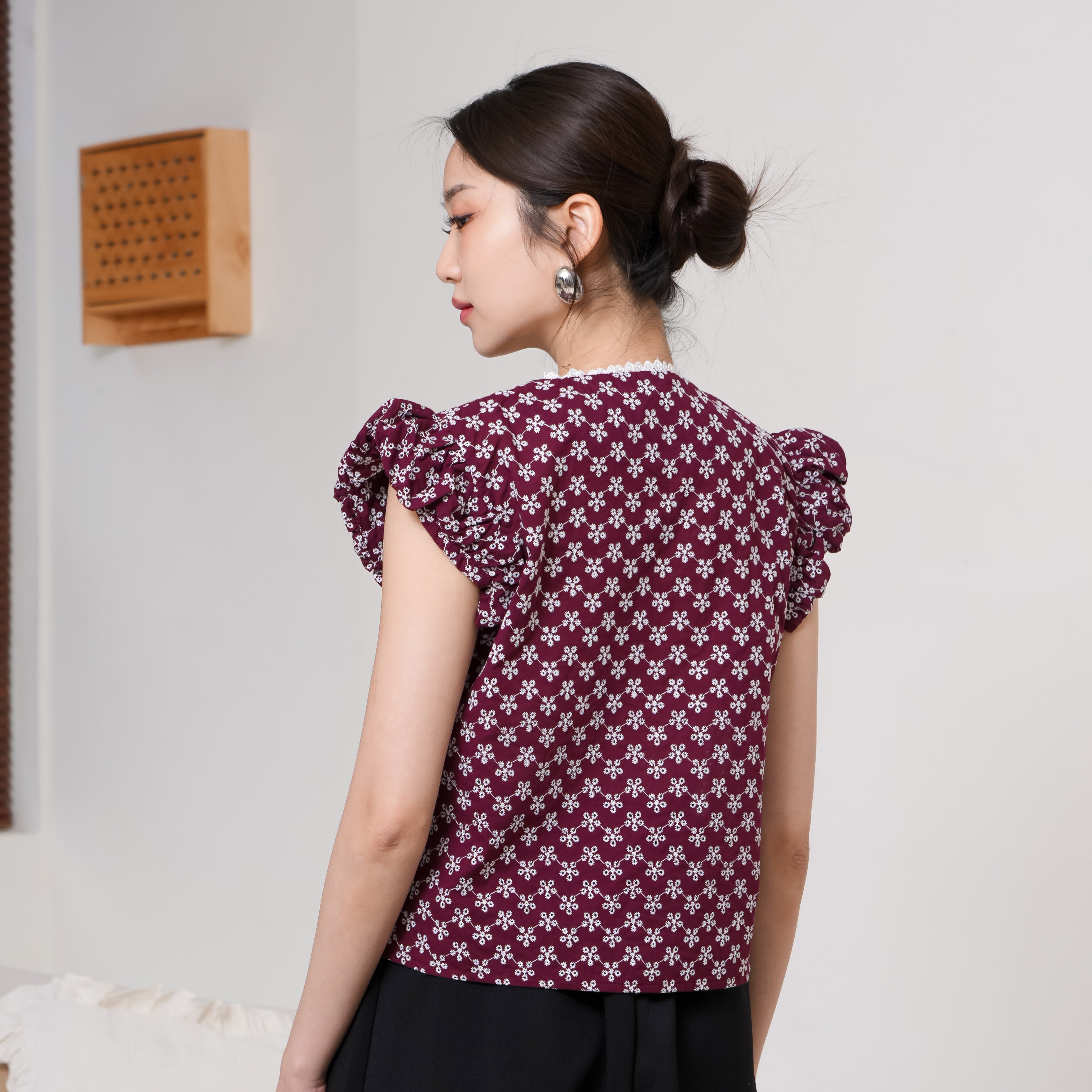 Maëra Embroidered Puff Sleeve Blouse